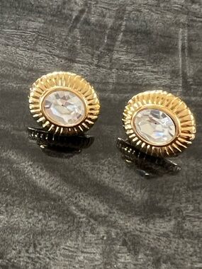 Vintage Trifari Gold-Tone Oval Crystal clip-on Earrings